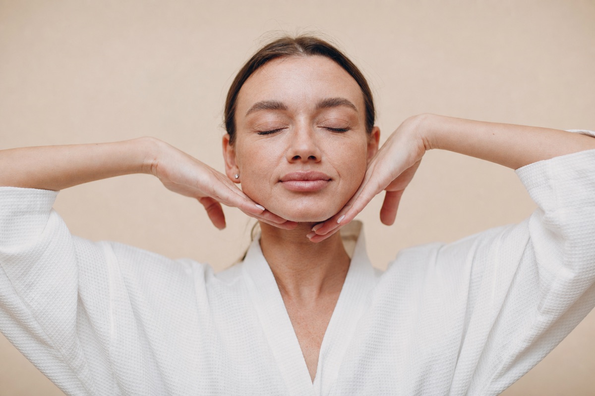 Antes - Rejuvenescimento Facial, Pescoço e Colo